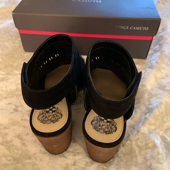 NWT Vince Camino Keannie Block Heals in Black 🖤 - Picture 3 of 4